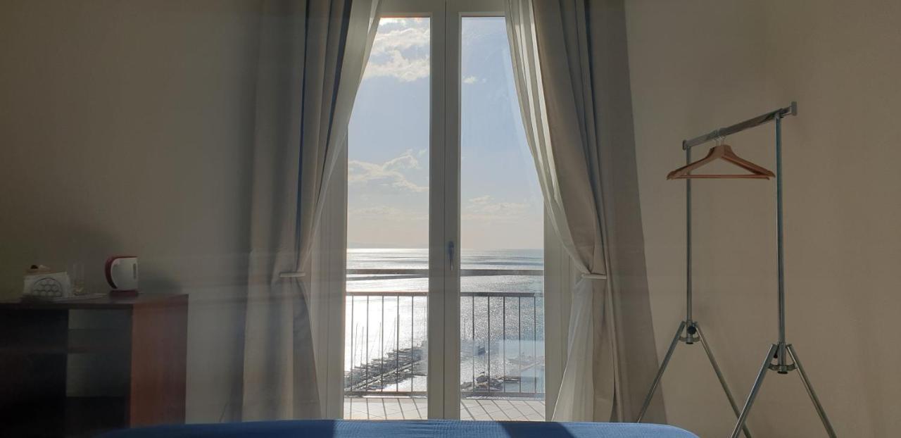 Bed and Breakfast Casa Sul Mare Salerno Exterior foto